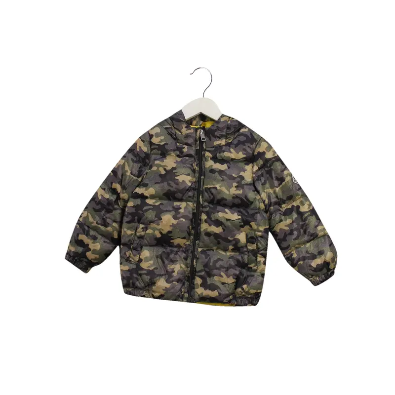 Moncler Puffer Jacket 2T